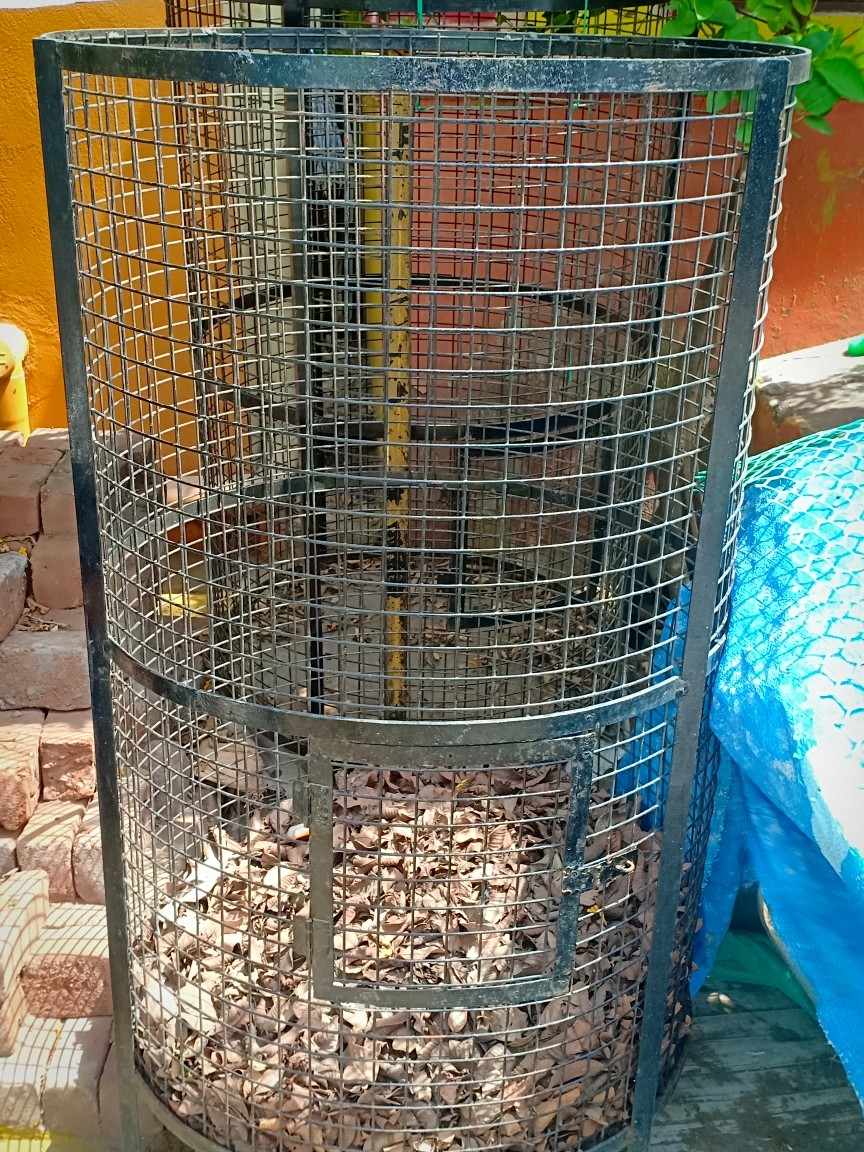 garden waste decomposeter  